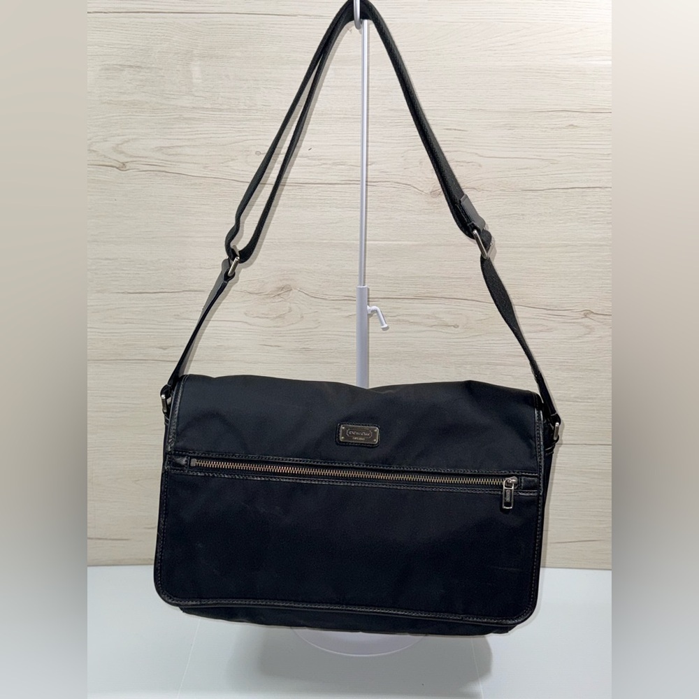 Authentic Coach Black Nylon & Leather Briefcase Messenger Bag